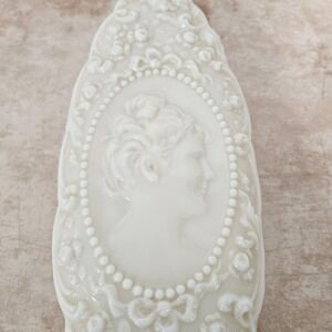 Fostoria Unsigned Pink Milk Glass Cameo Glove Box Lidded Victorian Jenny Lind